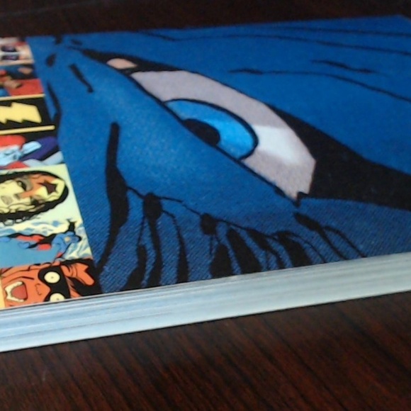 Comic Book-Batman: The Dark Knight Strikes Again  by Frank Miller & Lynn Varley - Picture 3 of 3